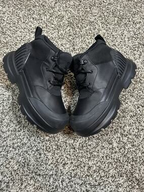UGG Neumel Boots Waterproof Lace Up Bootie Black Size 6 NEW